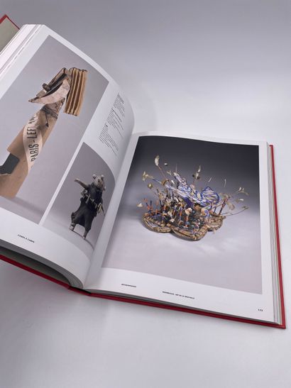 1 Volume : 