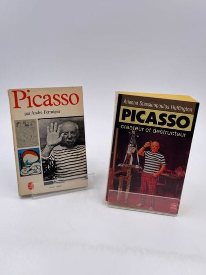 2 Volumes : 
- 