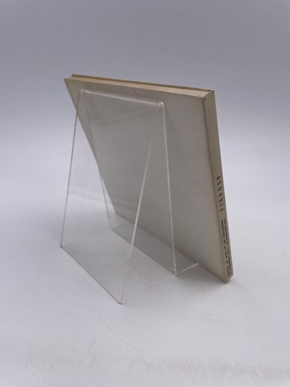 1 Volume : 