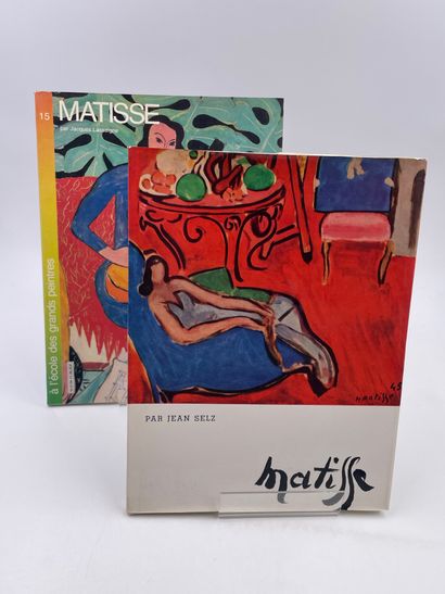 2 Volumes : 
- 