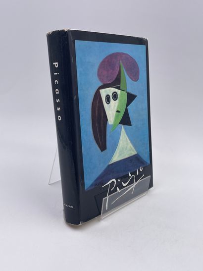 2 Volumes : 
- 