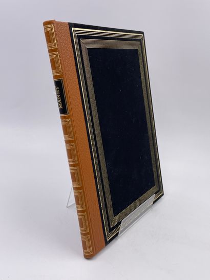 3 Volumes : 
- 