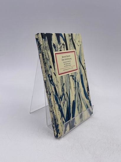 3 Volumes : 
- 