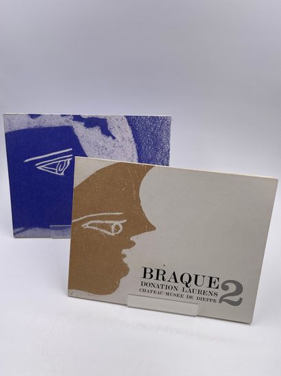 2 Volumes : 
- 