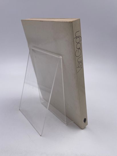 1卷：《梵高画作》，Evert Van Uitert, Ed. Chêne, 1977年

