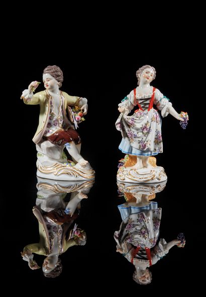 MEISSEN
Two statuettes of gallant figures,...