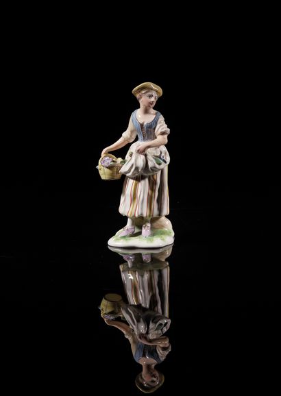 NIDERVILLER
Small statuette of a shepherdess...