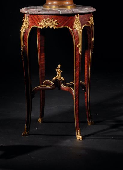 François LINKE (1855-1946)
Four-legged pedestal...