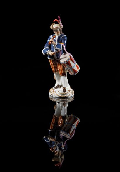 MEISSEN
Porcelain statuette featuring a young...