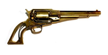 * 雷明顿新型陆军 1858 左轮手枪。
击发系统，44 口径，六发封闭式枪架。
八角形膛线枪管上标有...