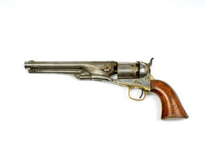 * 柯尔特海军 1861 型手枪。
开式枪架，六发子弹，口径 36
圆形膛线枪管，标有...