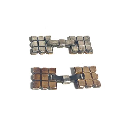 Paire de boutons de manchette en argent (800e)...