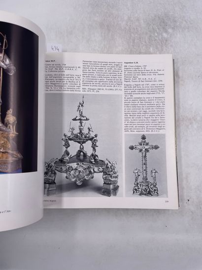 2 volumes of the Edition Centro di: 