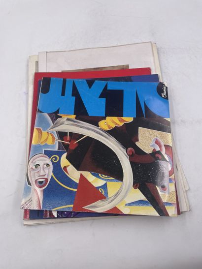 Fifteen small volumes on various modern artists...
