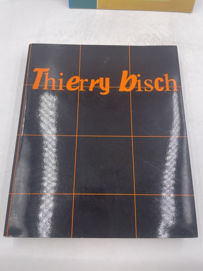 Fifteen small volumes on various modern artists...