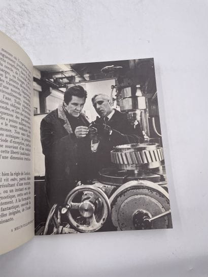2 volumes: 