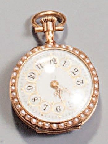 Montre de col, le boitier en or jaune émaillé...