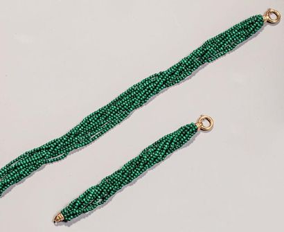 Parure comprenant un collier et un bracelet...
