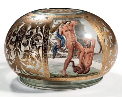 SALVIATI
Vase aplati en verre soufflé à décor...