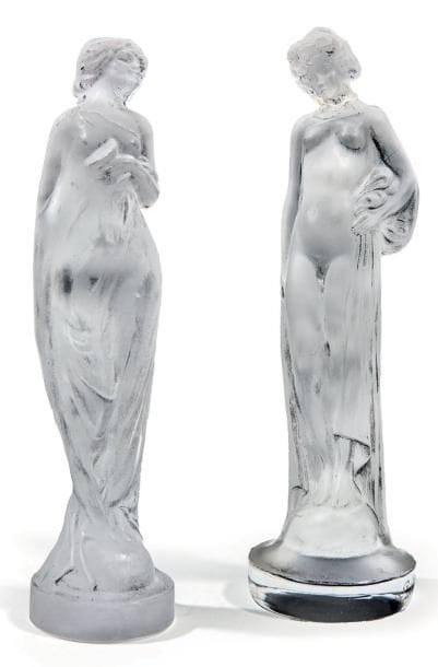 LALIQUE
Deux personnages féminins drapées...