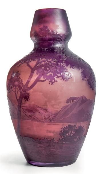 André DELATTE (1887-1953)
Vase pyriforme...