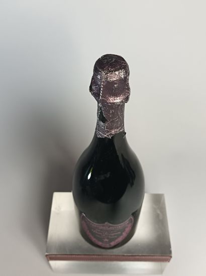 ** 1 Bottle CHAMPAGNE DOM PERIGNON Rosé 2004...