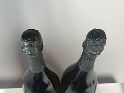 ** 2 Bouteilles CHAMPAGNE DOM PERIGNON Brut...