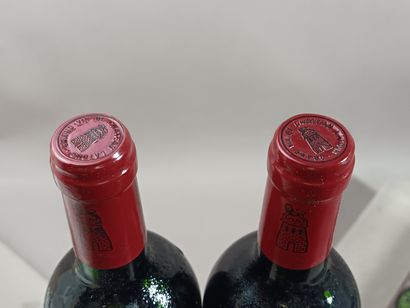 2 Bottles Château LATOUR 1996 - 1er Gcc ...