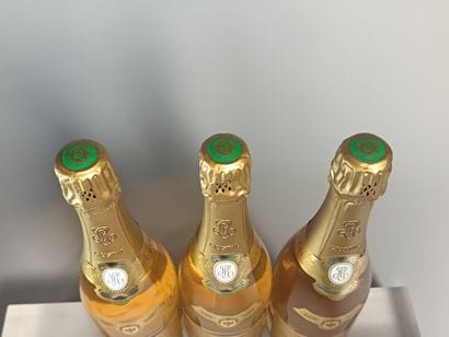 ** 3 Bouteilles CHAMPAGNE CRISTAL de ROEDERER...