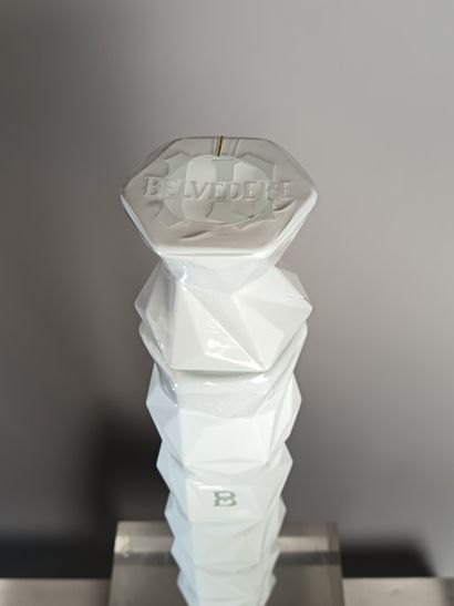 ** 1 Bouteille VODKA BELVEDERE 