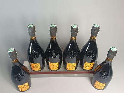 ** 6 Bottles CHAMPAGNE Veuve CLICQUOT 