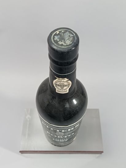 1 Bouteille PORTO PITTERS 1967 LVB 1973
