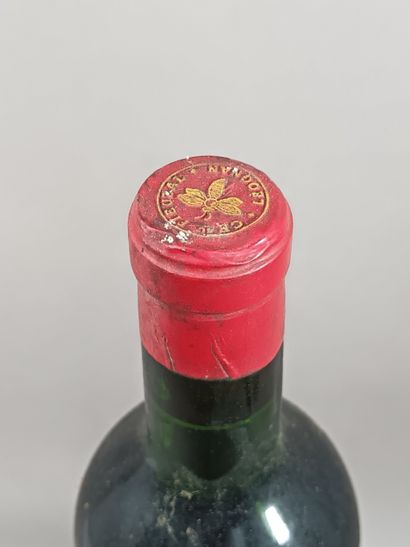 1 Bottle Château FIEUZAL 1962 - Pessac Leognan...