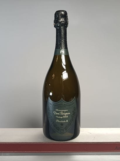 ** 1 Bottle CHAMPAGNE DOM PERIGNON Brut P2...