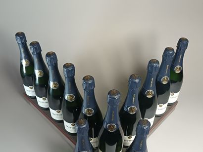 ** 12 Bouteilles CHAMPAGNE TAITTINGER 