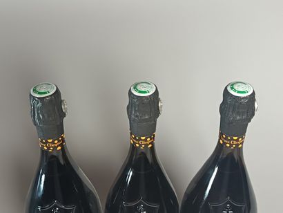 ** 3 Bottles CHAMPAGNE Veuve CLICQUOT 