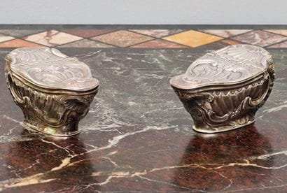 Paire de salières en argent poinçon de minerve...