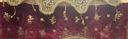 Garniture de baldaquin festonnée, enrichi...