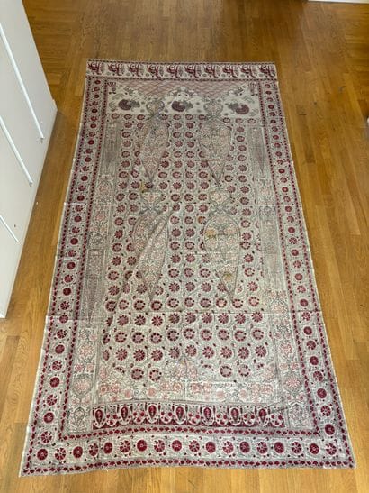 Grande tenture kalamkari aux cyprès, paons,...