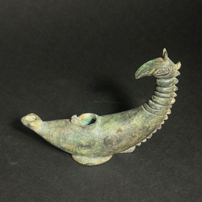 Trois lampes zoomorphes de style Seldjoukide
Bronze
Iran,...