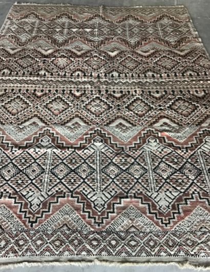 Grand tapis Tunisien
Nord Atlas, Afrique...