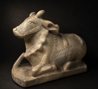 Sculpture du taureau sacré Nandi, véhicule...