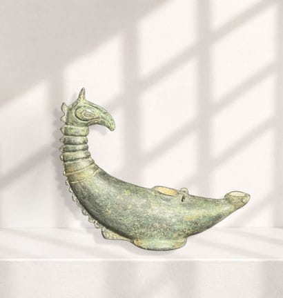 Trois lampes zoomorphes de style Seldjoukide
Bronze
Iran,...