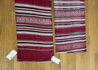 Paire de ceintures, tissu bayadère tissés...
