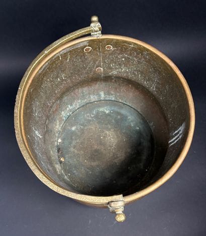 Grand seau à anse
Laiton gravé
Maghreb, circa...