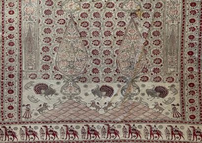 Grande tenture kalamkari aux cyprès, paons,...