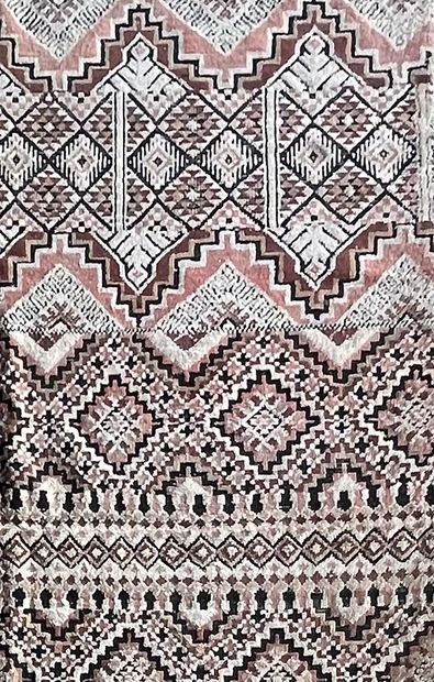Grand tapis Tunisien
Nord Atlas, Afrique...