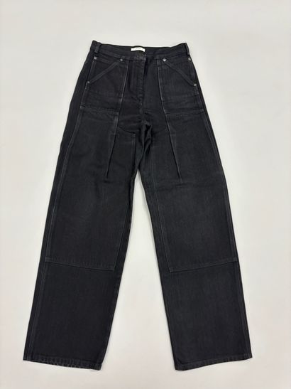 CELINE. 
Pantalon en jeans noir. (Taille...