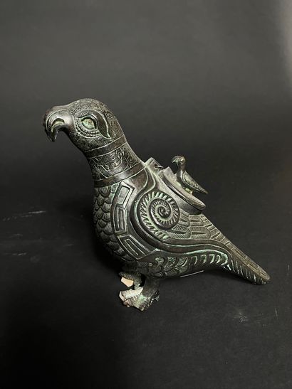 STATUETTE D’OISEAU
en bronze
Dans le style...