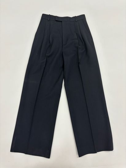CELINE. 
Pantalon de tailleur noir. (Taille...